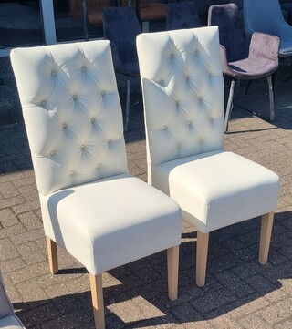 2x Eetkamerstoel, Zazuhome, “Capiton Sixty”, Wit